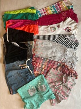 13 item Girls size 6/6X Clothing Bundle